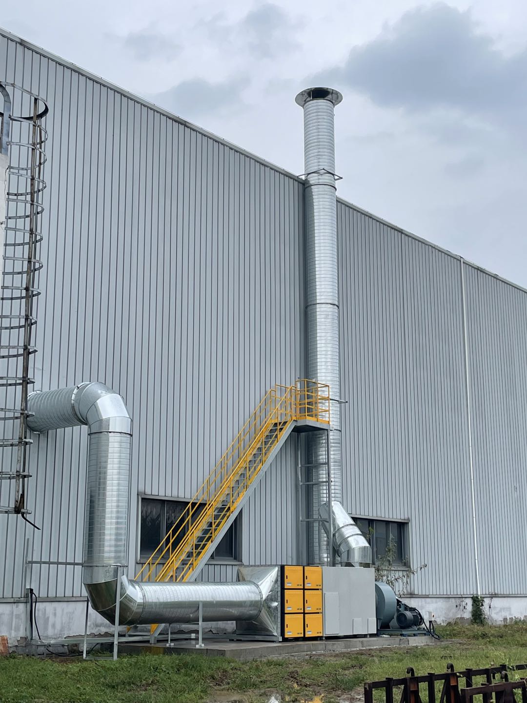 天津某电子公司-50000m3/h-光催化-活性炭一体化设备